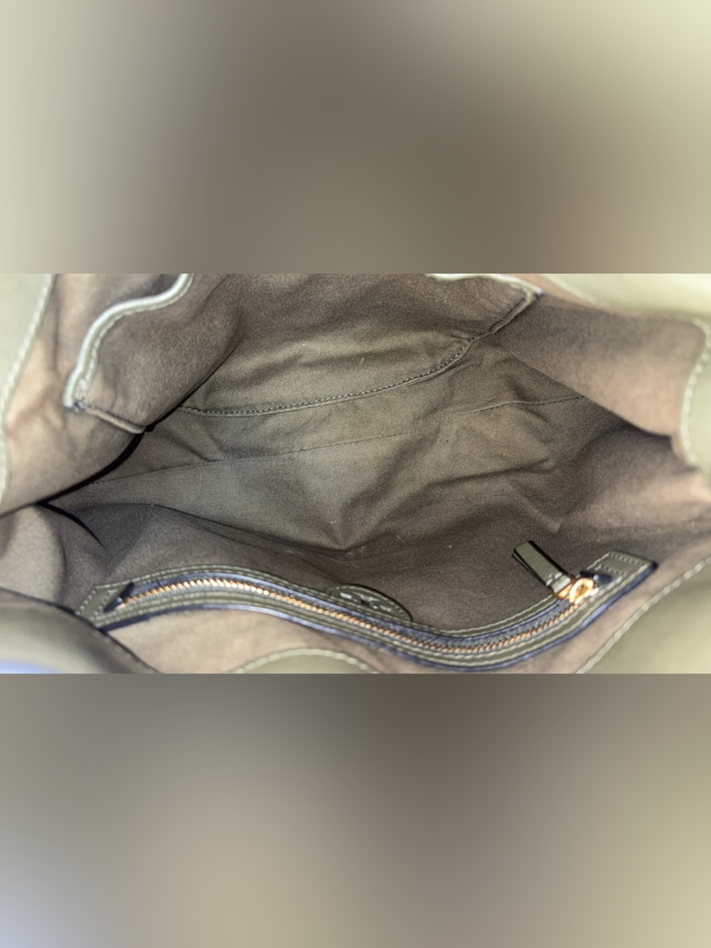 Tory Burch Brooke Hobo bag EUC - Picture 15 of 15